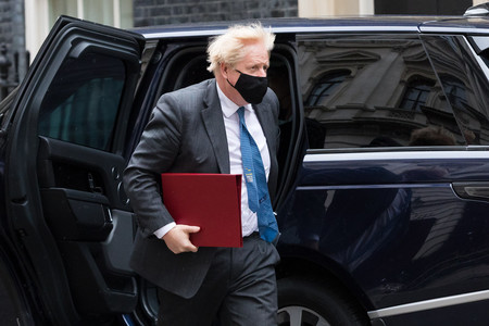 ジョンソン英首相=4月28日、ロンドン(EPA時事)