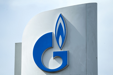 ロシア国営天然ガス企業ガスプロムのロゴマーク＝モスクワ（ＡＦＰ時事）