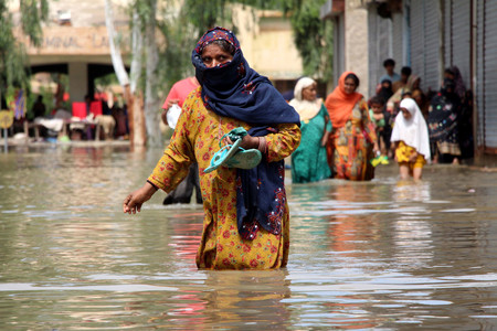 豪雨で国土の ３分の１水没 人口の１５ 被災 復興に５年 パキスタン 海外経済ニュース 時事エクイティ
