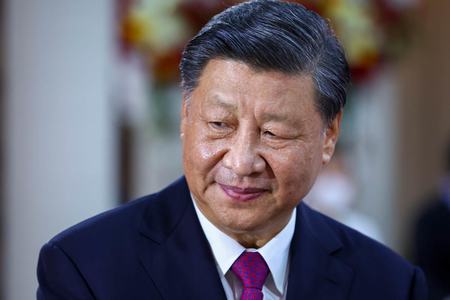 中国の習近平国家主席=11月19日、タイ・バンコク(EPA時事)