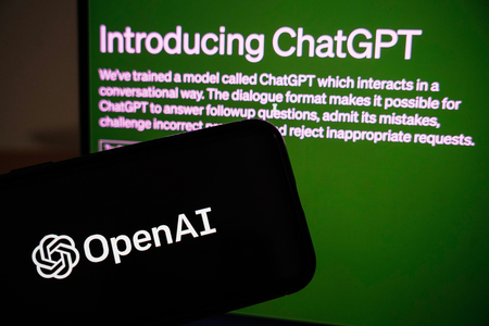 米オープンAIが手掛ける対話型人工知能(AI)「チャットGPT」の画面(EPA時事)