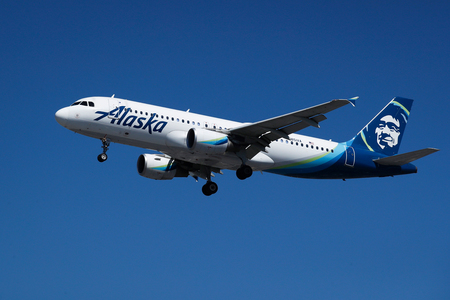 米アラスカ航空の機体（資料写真、ＥＰＡ時事）
