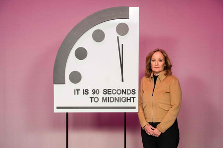 米首都ワシントンで公開された「終末時計」＝ヘイスティングス・グループ・メディアが２３日提供（ＡＦＰ時事）