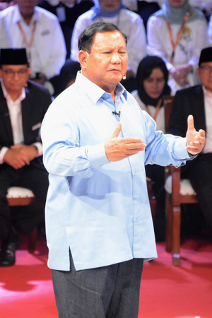 インドネシア大統領選の第１回討論会で持論を展開するプラボウォ国防相＝２０２３年１２月、ジャカルタ
