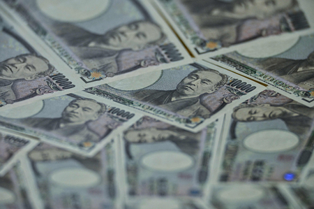 １万円札（ＡＦＰ時事）（資料）