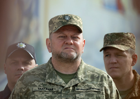 ウクライナ軍のザルジニー総司令官＝２０２３年７月、キーウ（キエフ）（ウクライナ大統領府提供）（ＥＰＡ時事）