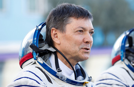 ロシアの宇宙飛行士オレク・コノネンコ氏＝２０２３年９月、カザフスタン・バイコヌール宇宙基地（ＥＰＡ時事）