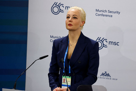 １６日、ドイツ南部ミュンヘンで開催中のミュンヘン安全保障会議に出席するロシアの反体制派指導者ナワリヌイ氏の妻ユリヤさん（ＡＦＰ時事）
