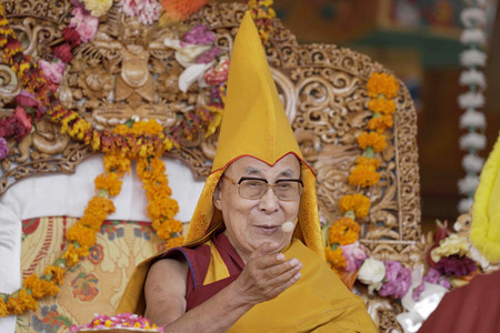 チベット仏教最高指導者ダライ・ラマ１４世＝２０２３年７月、インド北部レー（ＡＦＰ時事）