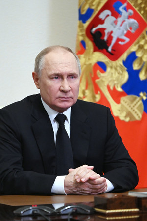 ２３日、銃乱射事件を受け、モスクワで声明を発表するロシアのプーチン大統領（ＡＦＰ時事）