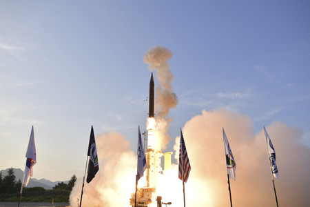 迎撃ミサイル「アロー３」＝イスラエル国防省が２０１９年７月提供、米アラスカ州（ＡＦＰ時事）