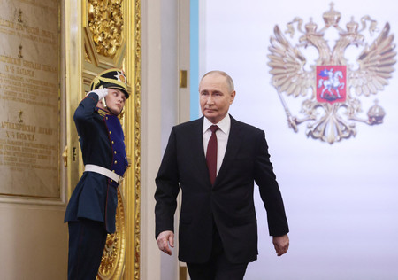 ７日、モスクワで就任式に臨むロシアのプーチン大統領（ＡＦＰ時事）