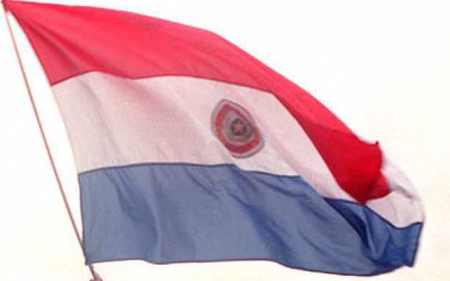 パラグアイ国旗（ＡＦＰ時事）