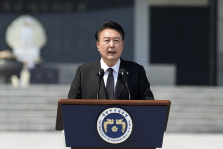 ６日、ソウルで演説する韓国の尹錫悦大統領（ＡＦＰ時事）