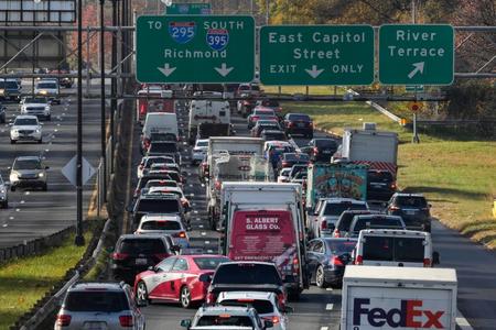 渋滞する米ワシントンの道路＝資料写真（ＡＦＰ時事）