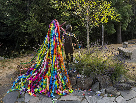 佐々木禎子さんをモデルにした銅像＝米西部ワシントン州シアトル市郊外の公園「ピースパーク」（同市のホームページより）