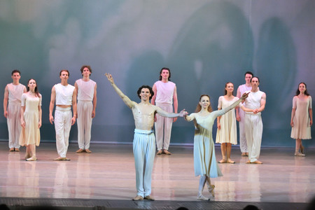 ウクライナ国立バレエの公演＝１２日、キーウ（キエフ）