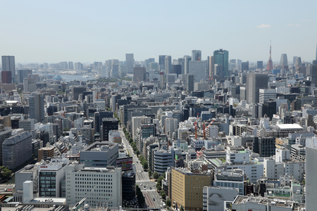 都心の風景＝２０２３年８月、東京都中央区