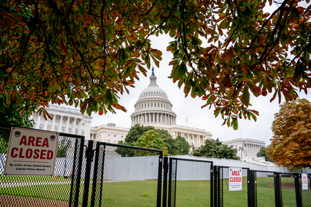 米連邦議会議事堂＝１７日、ワシントン（ＡＦＰ時事）