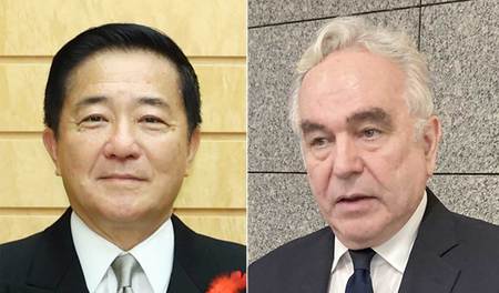 長島昭久首相補佐官（写真左）とキャンベル米国務副長官