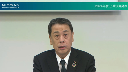 オンライン記者会見で発言する日産自動車の内田誠社長＝１１月７日