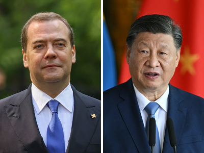 中国の習近平国家主席（写真右、ＡＦＰ時事）とロシアのメドベージェフ前大統領（ＥＰＡ時事）