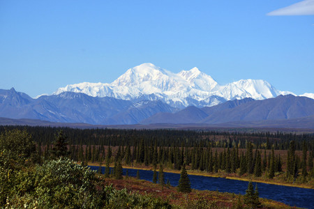 北米大陸最高峰の山デナリ＝２０１５年９月、米アラスカ州（ＡＦＰ時事）