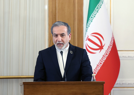 イランのアラグチ外相＝２０２４年１２月、テヘラン（ＥＰＡ時事）