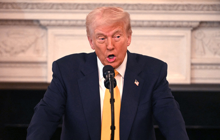 トランプ米大統領=21日、ワシントン(AFP時事)