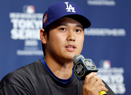 米大リーグ、ドジャースの大谷=14日、東京都内(EPA時事)