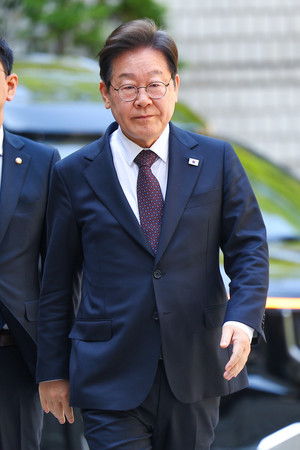 韓国の革新系最大野党「共に民主党」の大統領候補、李在明前代表＝４月２９日、ソウル（ＥＰＡ時事）