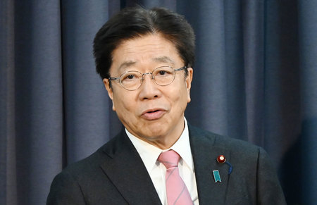 加藤勝信財務相=3月