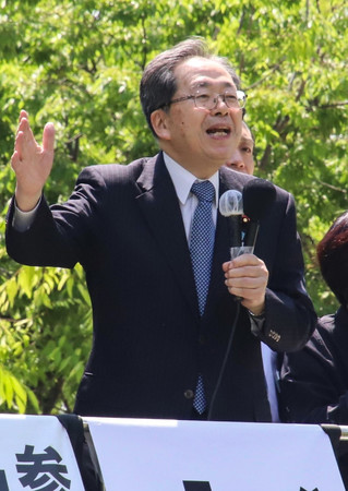 参院選に向け全国遊説をスタートさせた公明党の斉藤鉄夫代表=4月26日、神戸市