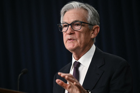 米連邦準備制度理事会(FRB)のパウエル議長=7日、ワシントン(AFP時事)