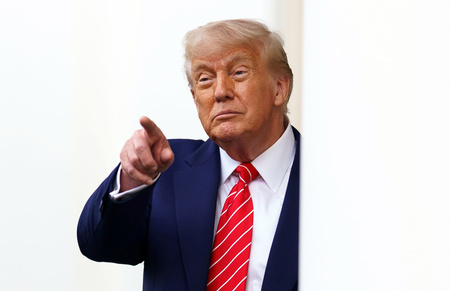 トランプ米大統領=8日、ワシントン(EPA時事)