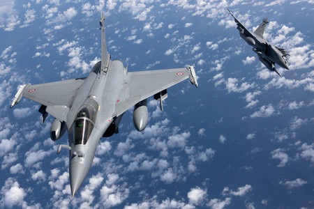 フランス製戦闘機「ラファール」(仏国防省提供)=撮影場所不明(EPA時事)
