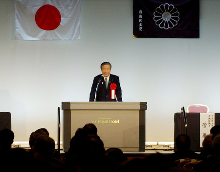 講演する自民党の森山裕幹事長=11日、鹿児島市