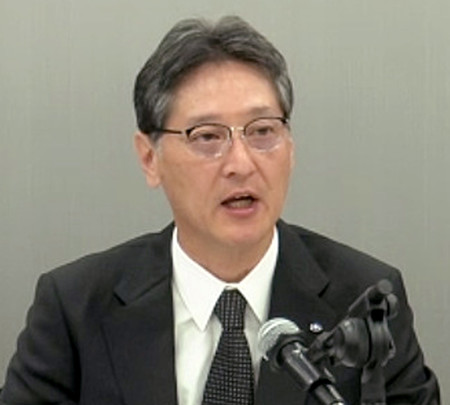 オンラインで記者会見するSUBARUの大崎篤社長=14日
