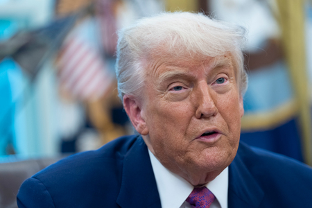 トランプ米大統領=20日、ワシントン(EPA時事)