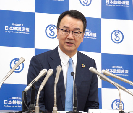 取材に応じる日本製鉄の今井正社長=23日午後、東京都中央区