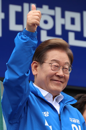韓国の革新系最大野党「共に民主党」の李在明前代表＝２４日、ソウル近郊・富川市（ＥＰＡ時事）
