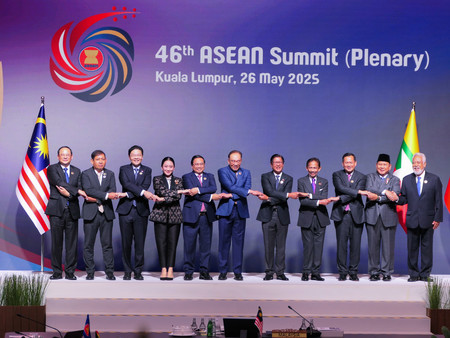２６日、クアラルンプールで会議に出席した東南アジア諸国連合（ＡＳＥＡＮ）首脳ら