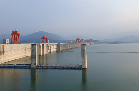 中国湖北省にある三峡ダム=5月21日