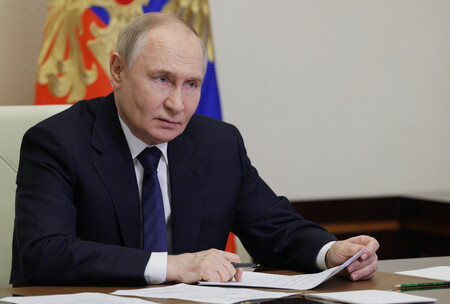 ロシアのプーチン大統領=25日、モスクワ郊外(AFP時事)