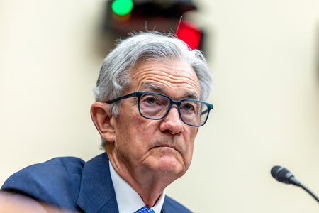 パウエル米連邦準備制度理事会(FRB)議長=24日、ワシントン(EPA時事)