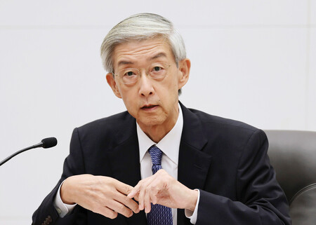 日銀審議委員に就任し、記者会見する増一行氏＝１日午後、日銀本店