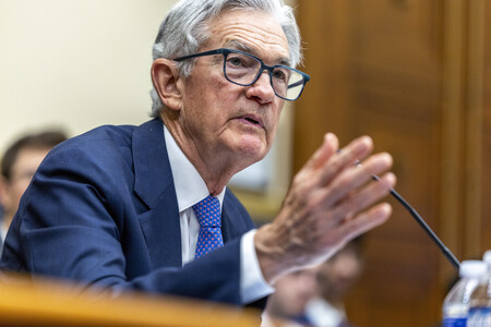 米連邦準備制度理事会（ＦＲＢ）のパウエル議長＝６月２４日、ワシントン（ＥＰＡ時事）