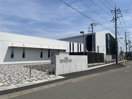 茨城県にあるドローン研究施設「境町ドローンラボ・ドローンフィールド」=6月30日午後、同町