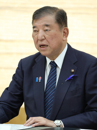 米国の関税措置に関する総合対策本部で発言する石破茂首相=8日午前、首相官邸
