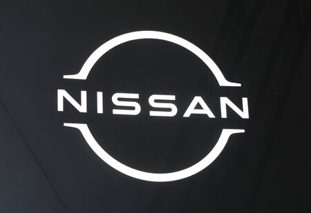 日産自動車のロゴマーク